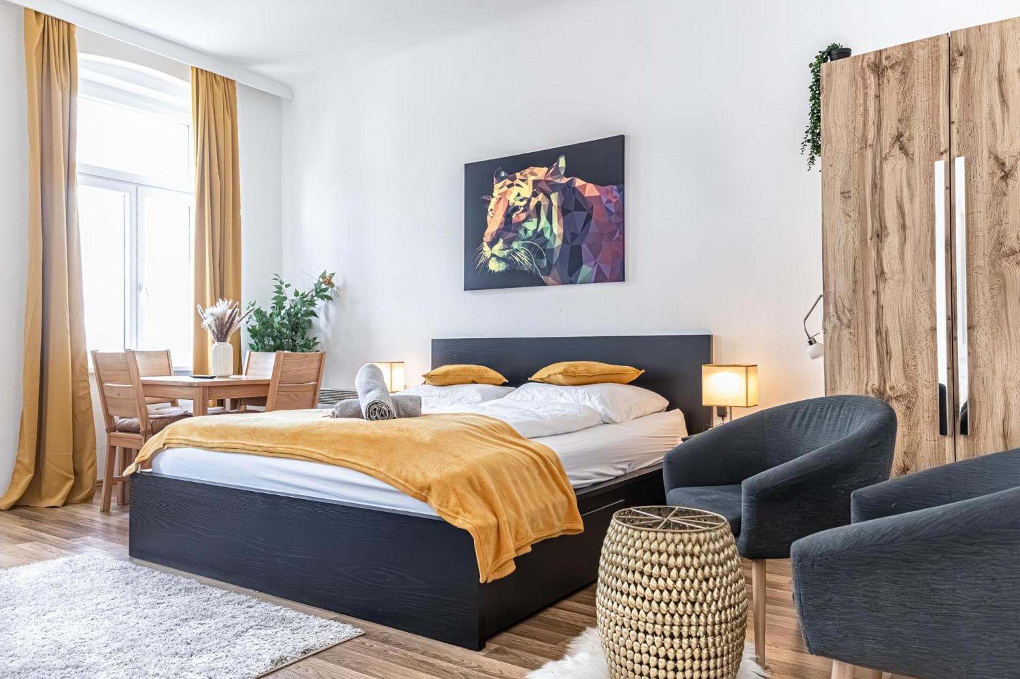 Explore Vienna: 1Br Retreat Near Westbahnhof المظهر الخارجي الصورة